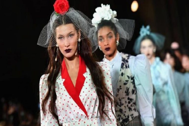 Bella Hadid’ten 1950’lere döndüren Rodarte stili