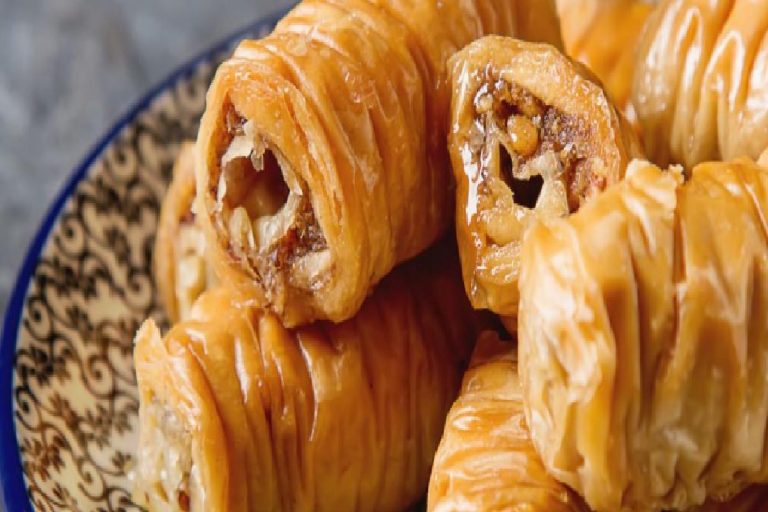 En pratik burma baklava nasıl yapılır? Burma baklavanın püf noktaları