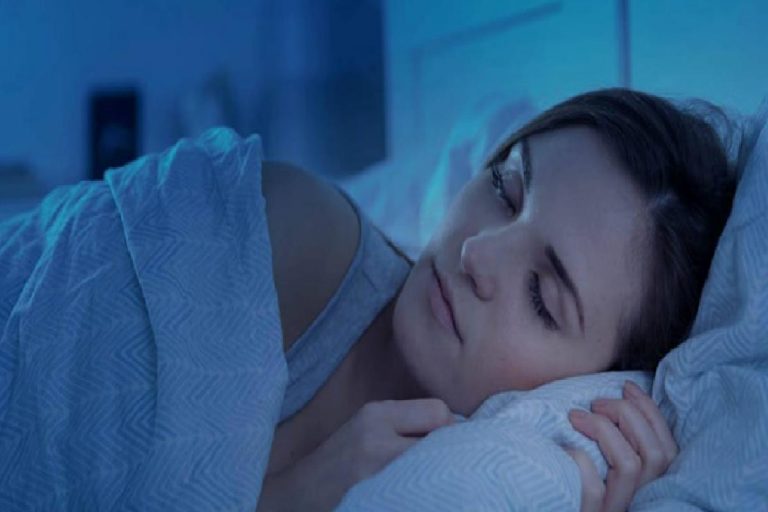 Gece uykuda terlemenin nedenleri nelerdir? Terlemeye iyi gelen doğal yöntemler…