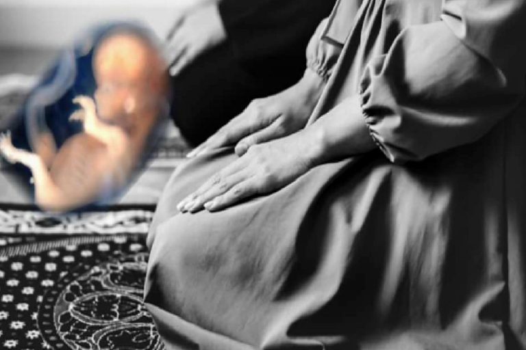Hamilelikte namaz nasıl kılınır? Oturarak namaz kılınır mı? Hamileyken namaz kılmak…