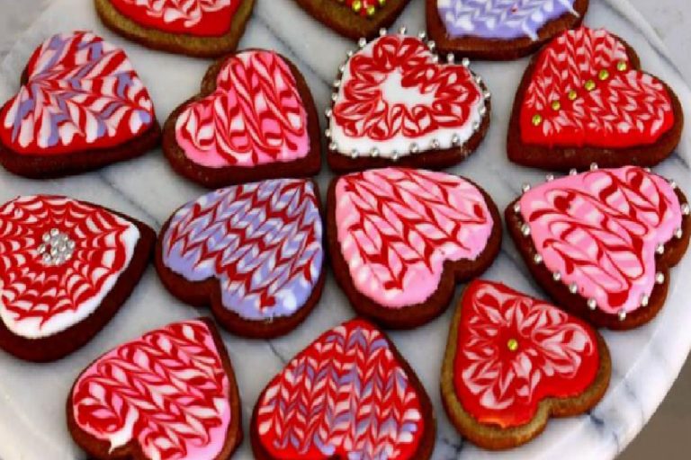 Kalpli kurabiye nasıl yapılır? En kolay kalpli kurabiye tarifi