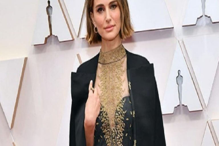 Natalie Portman’dan Oscar kıyafeti üzerinden kadın yönetmenlere destek