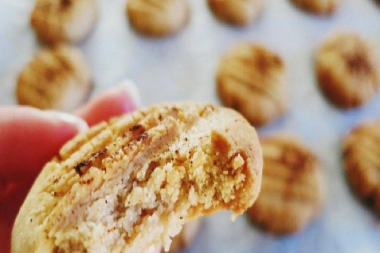 Ağızda dağılan tahinli kurabiye nasıl yapılır?