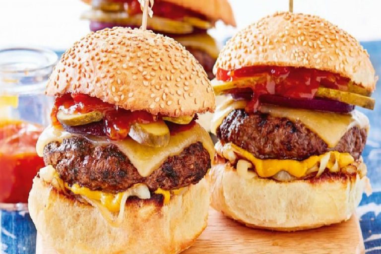 Cheeseburger nedir ve Cheeseburger nasıl yapılır? Evde en kolay Cheeseburger tarifi