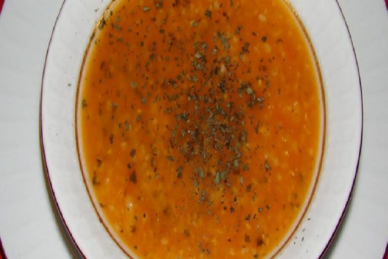 En kolay ezogelin çorbası nasıl yapılır? Ezogelin çorbasının püf noktaları