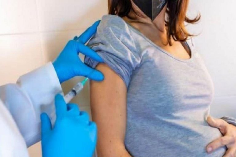Hamilelikteki korona tablosunda korkutan artış!  Bakan Derya Yanık’tan aşı açıklaması
