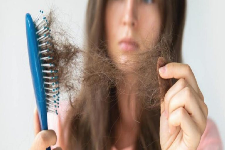 Koronavirüs saç döker mi? Koronavirüs sonrası saç dökülmesini durdurmanın yolları
