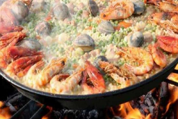 paella-nedir-ve-paella-nasil-yapilir-en-kolay-paella-tarifi-mzLifEuS.jpg