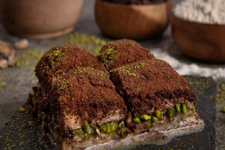 Sütlü soğuk baklava kilo aldırır mı? Soğuk baklava kaç kalori? Diyet soğuk baklava tarifi