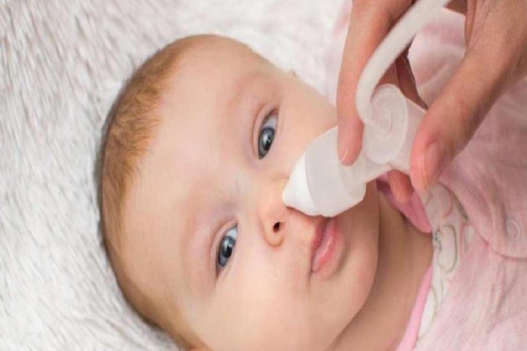 Bebeklerde burun akıntısı nasıl geçer? Bebeklerde burun tıkanıklığını açmak için ne yapılmalı?