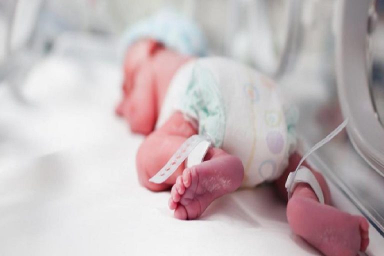 Prematüre doğan bebeklerde hangi sağlık problemleri ortaya çıkar?