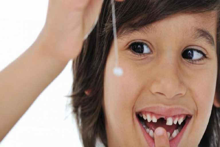 Uzmanlar uyardı: Çocuğun süt dişlerini sakın atmayın!
