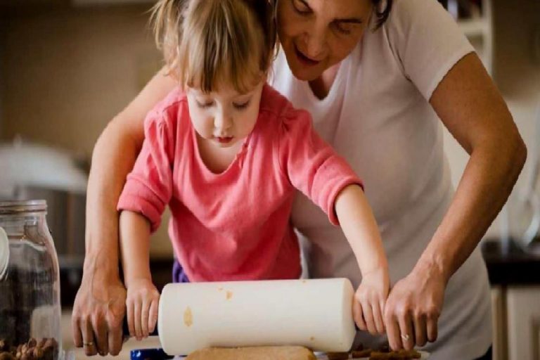 Çocuklar ev işi yapmalı mı? Çocuklar hangi ev işlerini yapabilir?