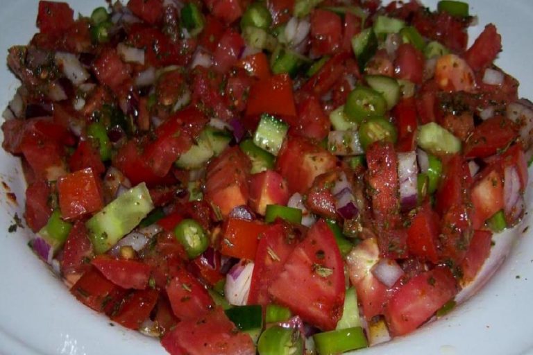 Kilis usulü kaşık salatası nasıl yapılır?