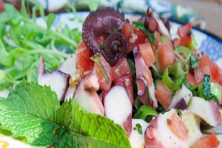 Ahtapot salatası nasıl yapılır ve ahtapot salatasının püf noktaları nelerdir?